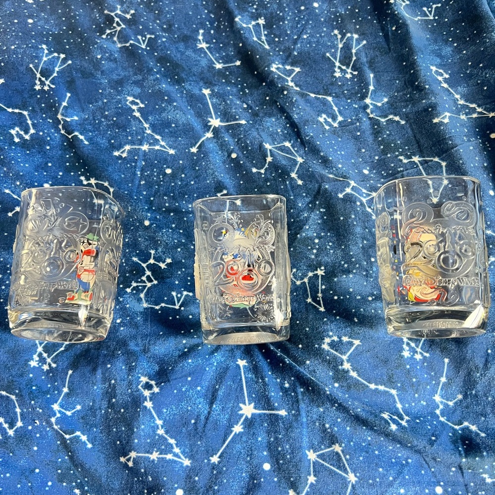 VINTAGE Set of 3 McDonald's Walt Disney World Glasses - Picture 6 of 8